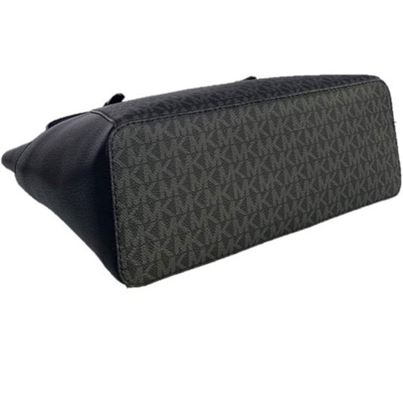 BIG SALE‼️‼️‼️Brand New Michael Kors Charlotte Black - Picture 8 of 10